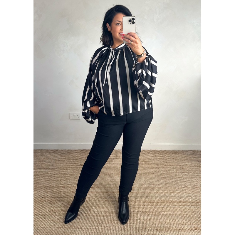 Cassie striped pussybow blouse – black