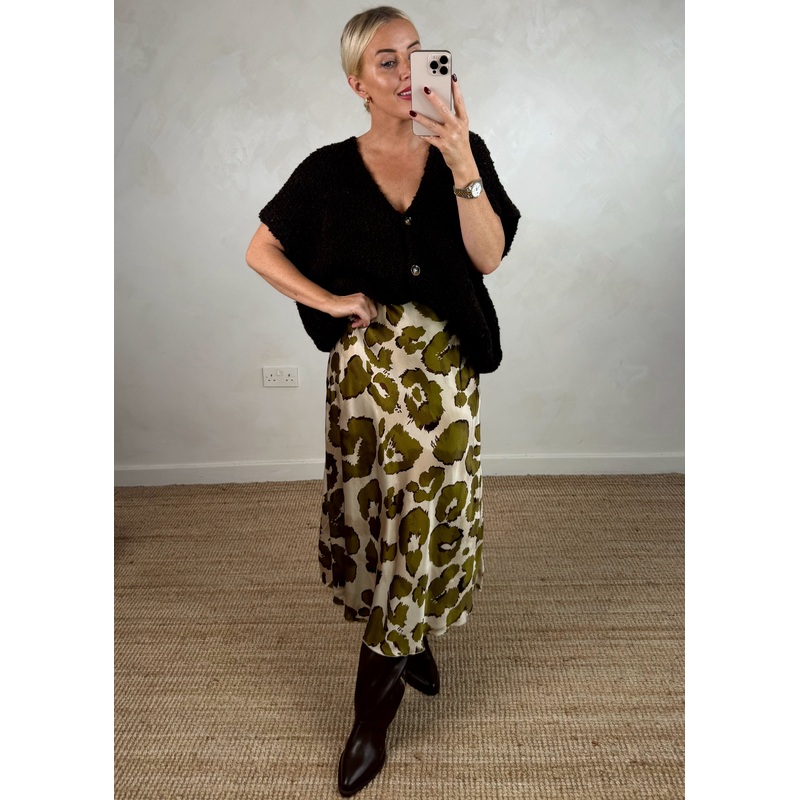 Fleur satin skirt – five