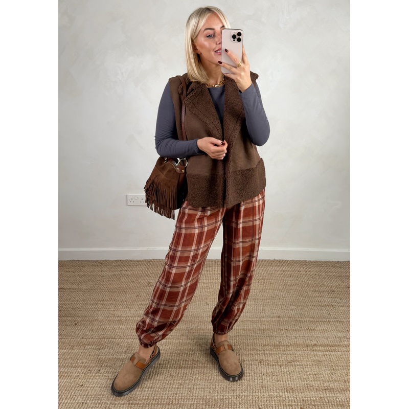 Checked cuffed trouser – four