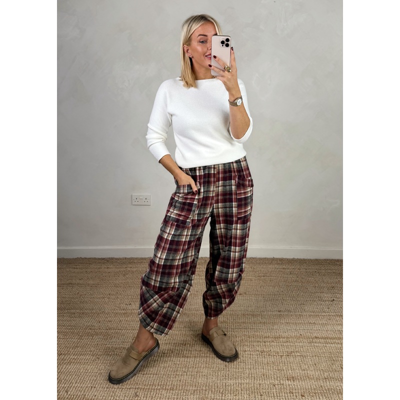 Checked Moda pants – two