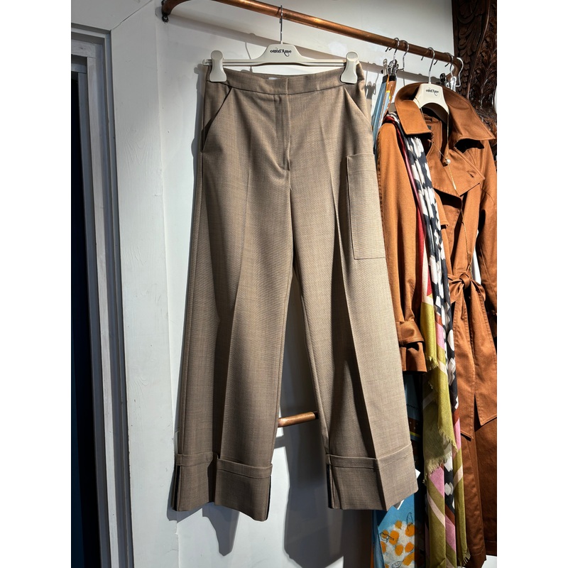 Beatrice B. Biscuit coloured Trousers turn-up bottoms