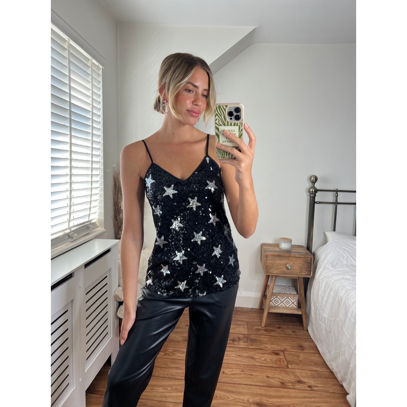 Daya Sequin V Neck Top / Black Star