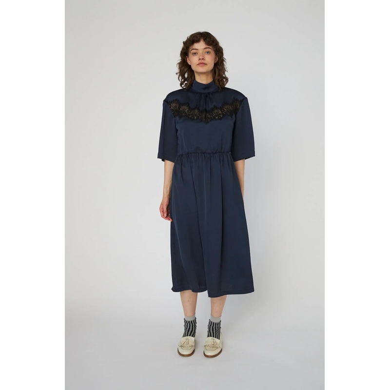 Delicate Lace Midi Dress – Ultra Navy