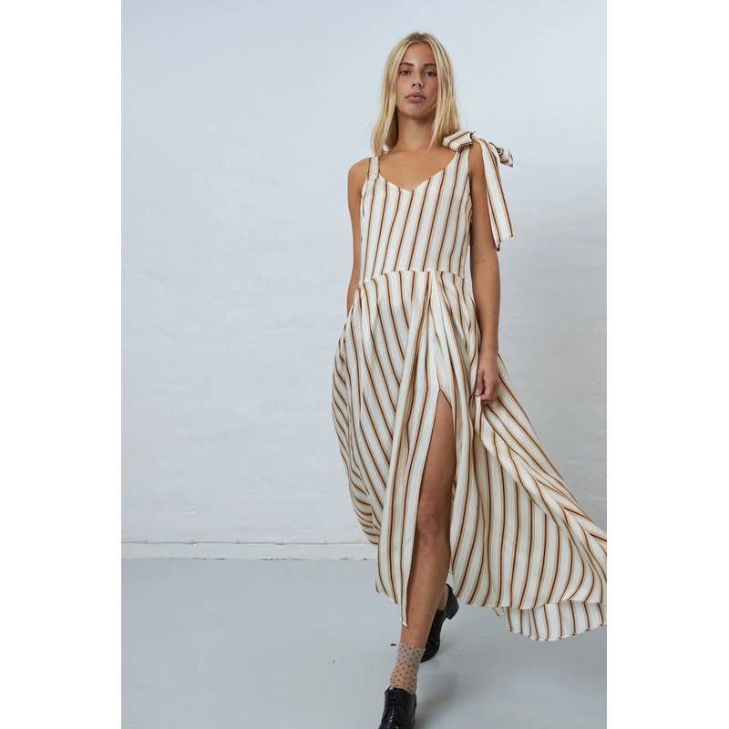 Striped strap dress with bow detail – Sand Stripe