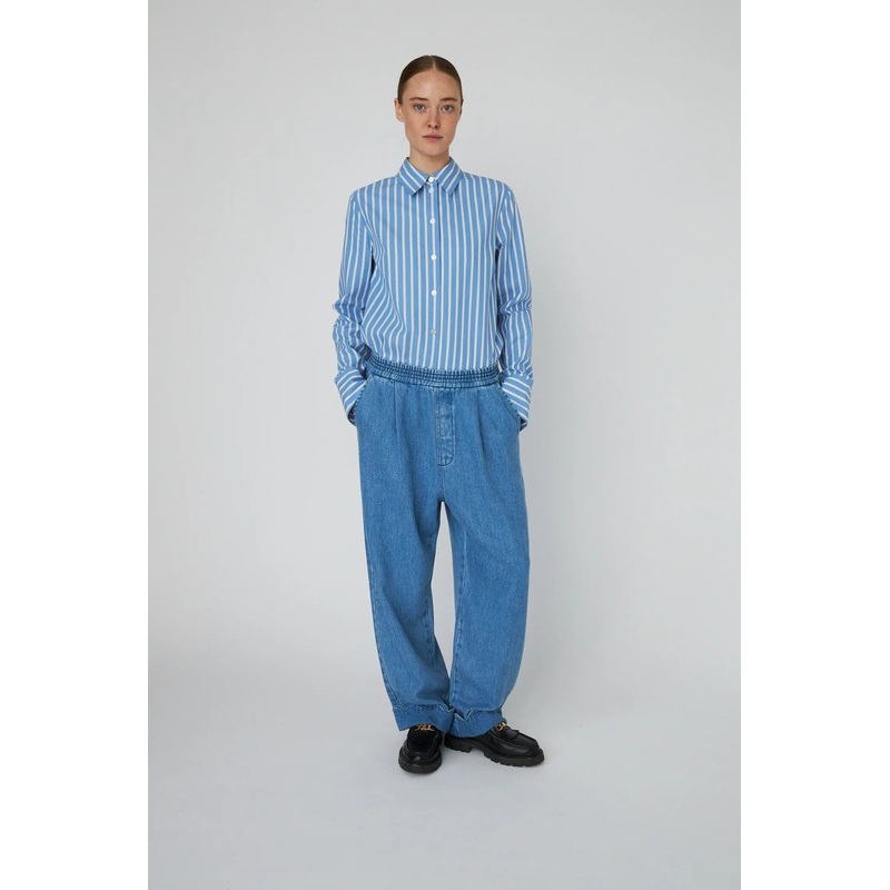 Washed Blue Low-Waist Pants with Scallop Edge – Light Blue