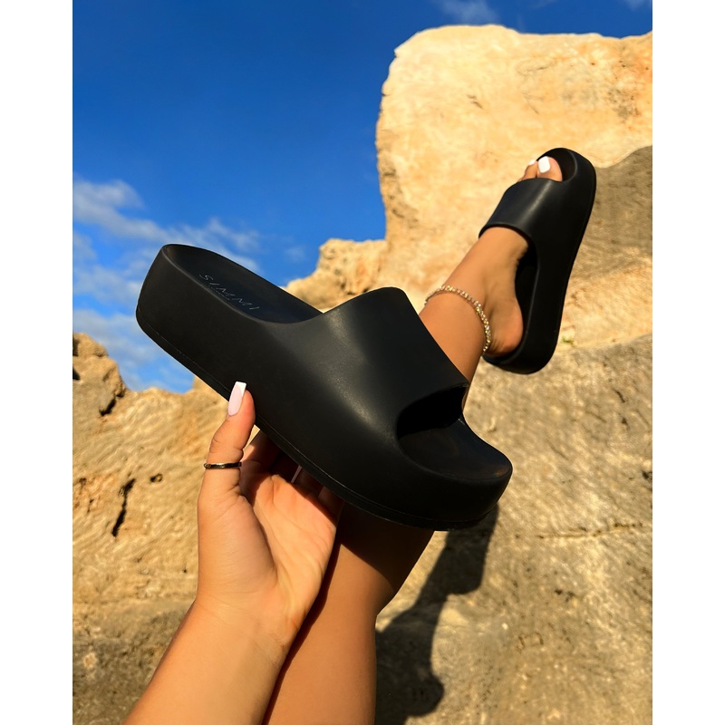 Tasha Ghouri Sunshine Black Flatform Moulded Sliders