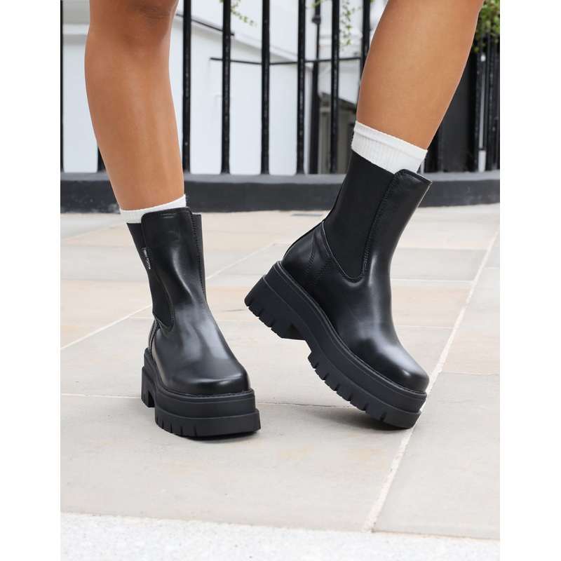 Arvin Black Chelsea Chunky Ankle Boots