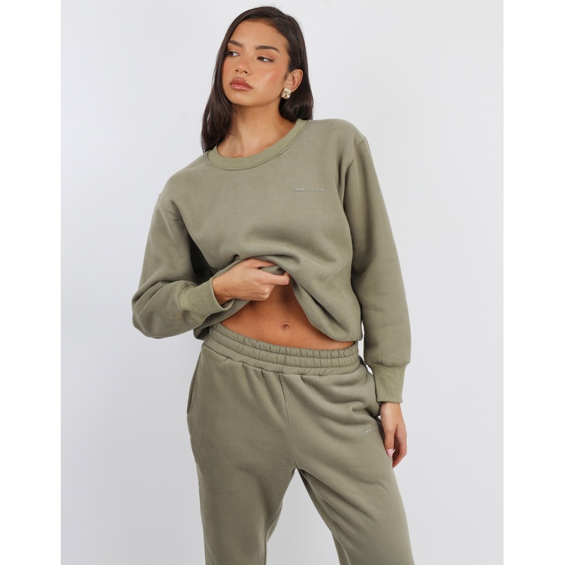 Ashby Simmi Studios Essentials Sweatshirt in Olive