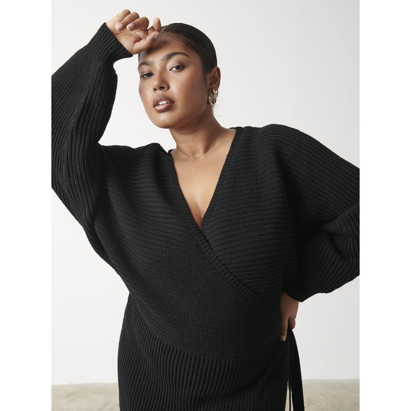 Aidan Cosy Wrap Dress Curve – Black