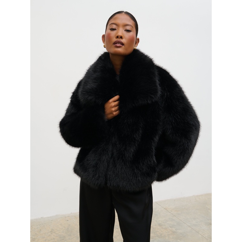 Ettalie Short Faux Fur Coat – Black