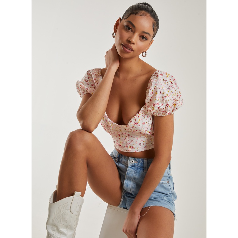 Sweetheart Cut Out Broderie Flroal Crop Top