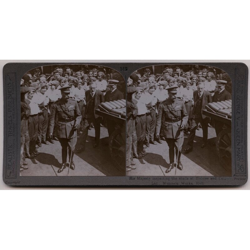 ‘His Majesty inspecting the shells at Holmes and Co., Ltd., Munitions Works, Hull’ Greetings Card