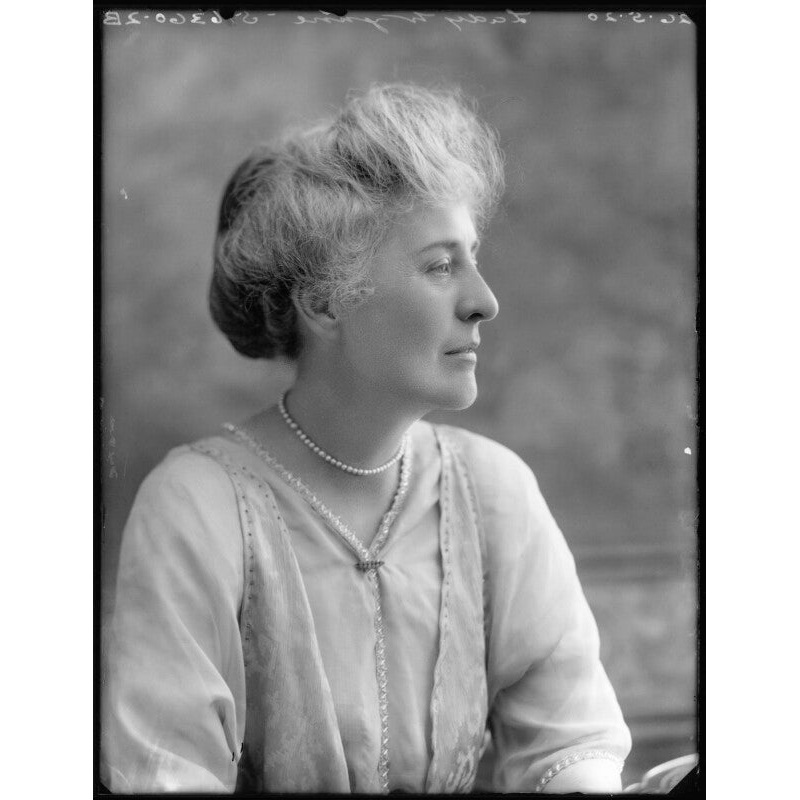 Winifred Isabel (ne Conduitt), Lady Wynn Greetings Card