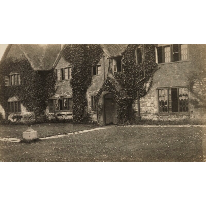 ‘Chilling’ (home of Logan Pearsall Smith) Greetings Card