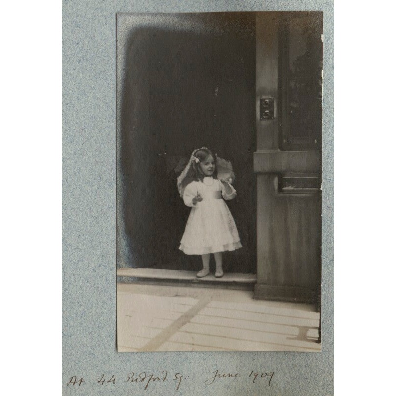 ‘At 44 Bedford Square’ (Julian Vinogradoff (ne Morrell)) Greetings Card