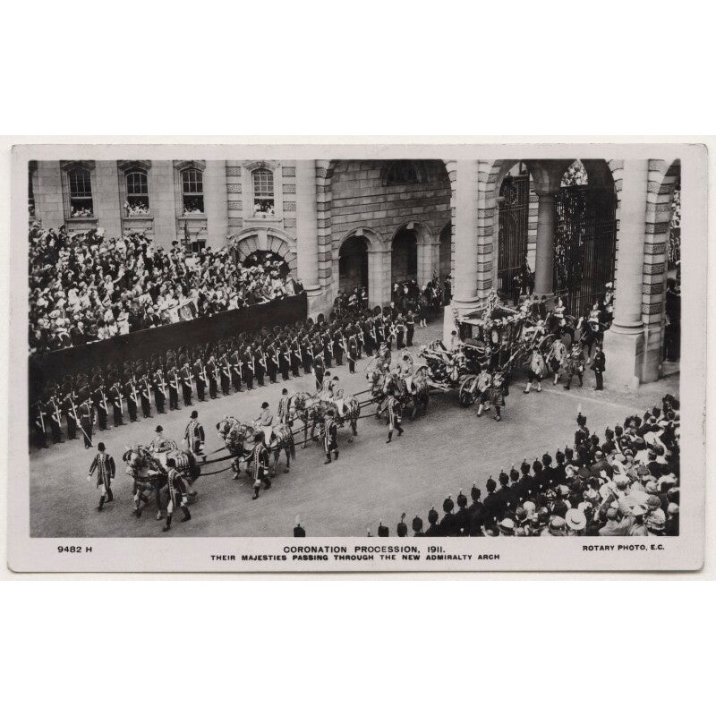‘Coronation Procession, 1911. Their Majesties passing through the New Admiralty Arch’ Greetings Card