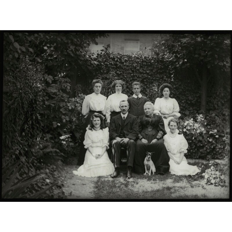 Albert Edward Broom and family Portrait Print